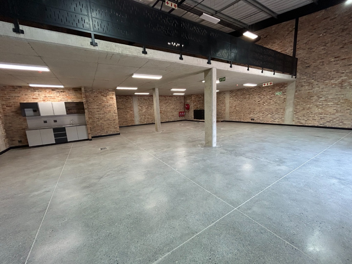 Riversands Warehouse To Rent