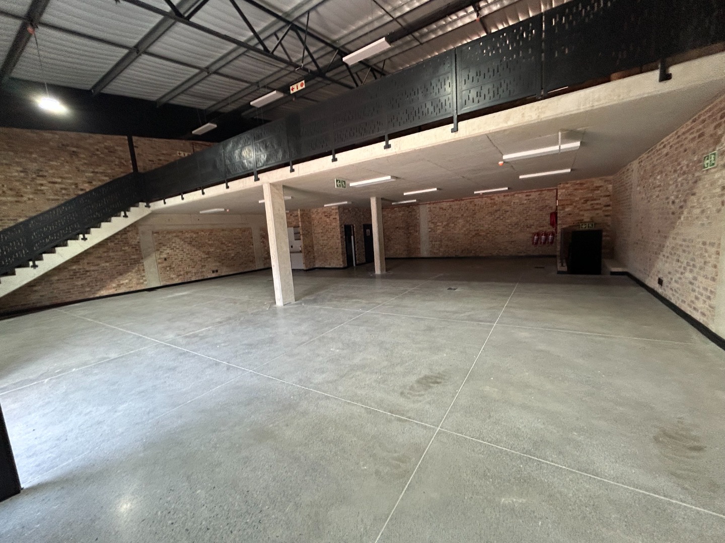 Riversands Warehouse To Rent