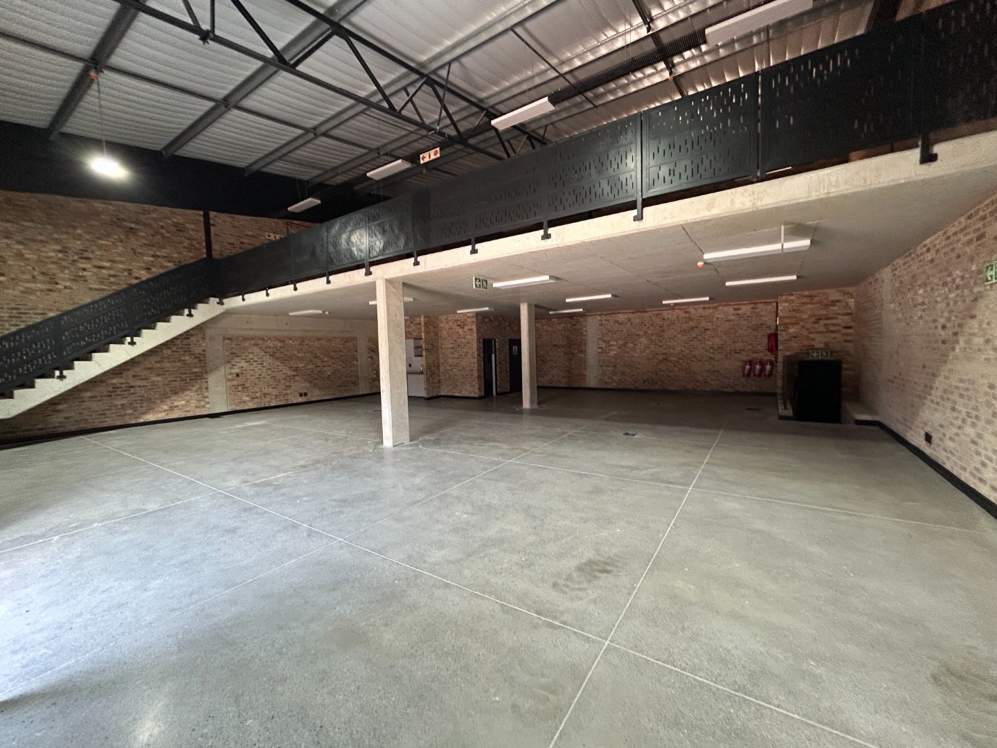 Riversands Warehouse To Rent