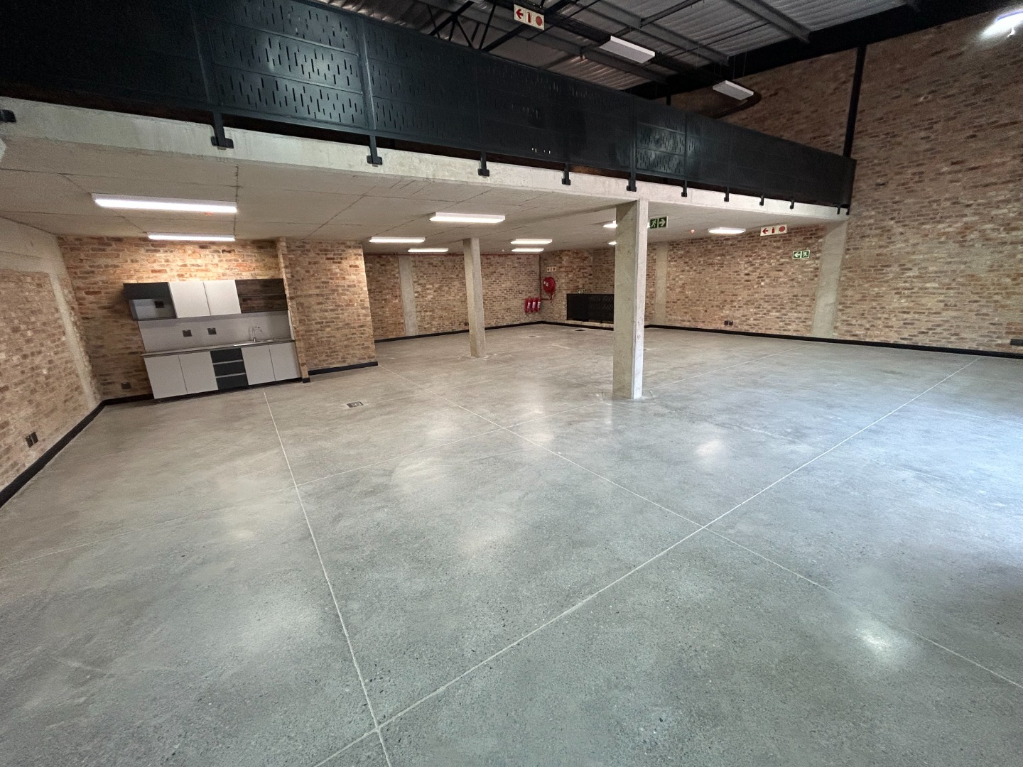 Riversands Warehouse To Rent