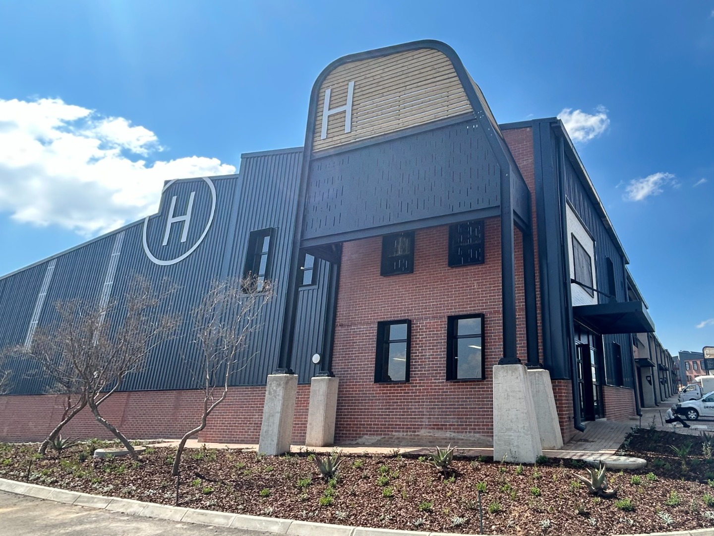 Riversands Warehouse To Rent