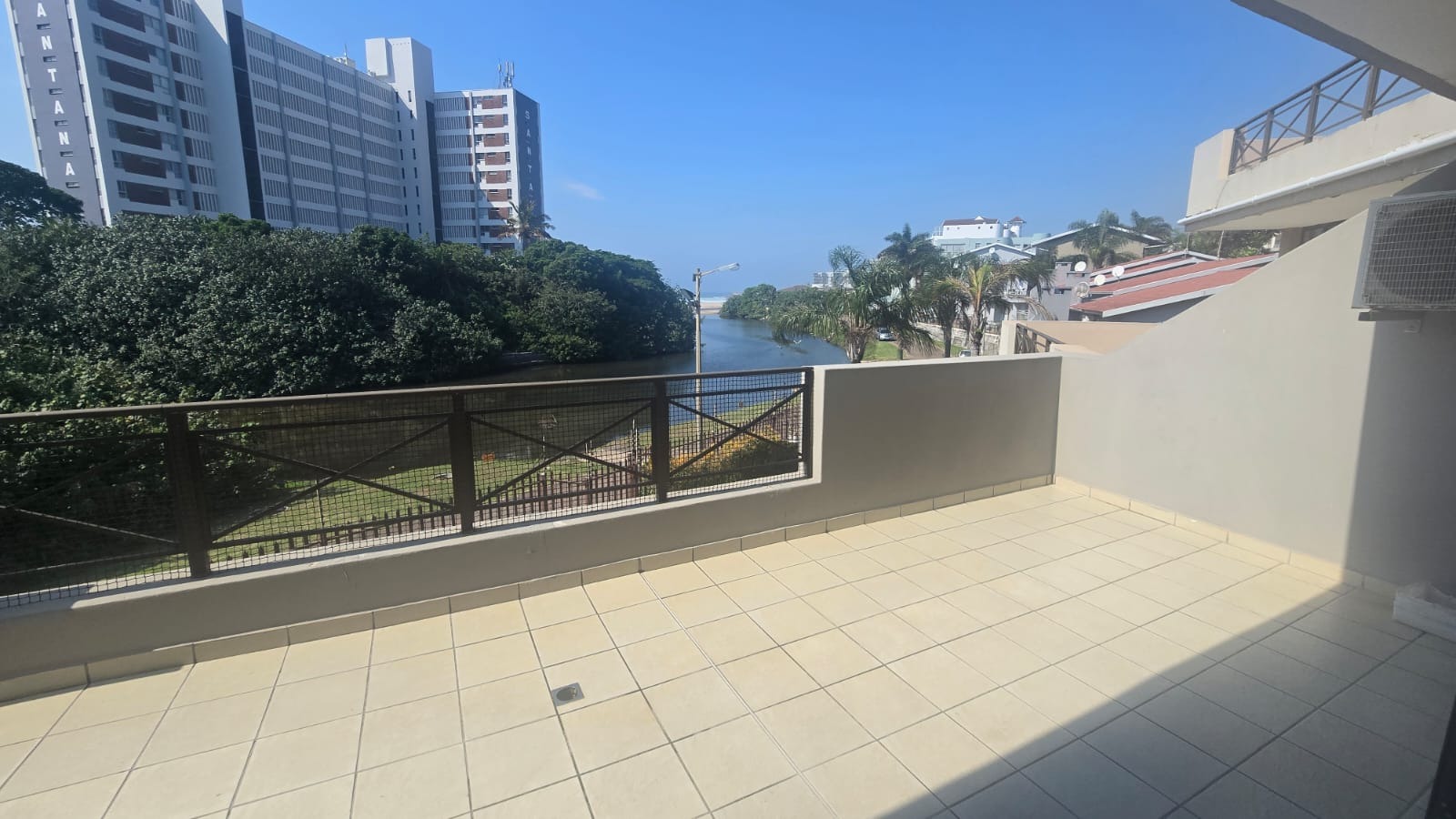 3 Bedroom Apartment for Sale in Margate in Margate