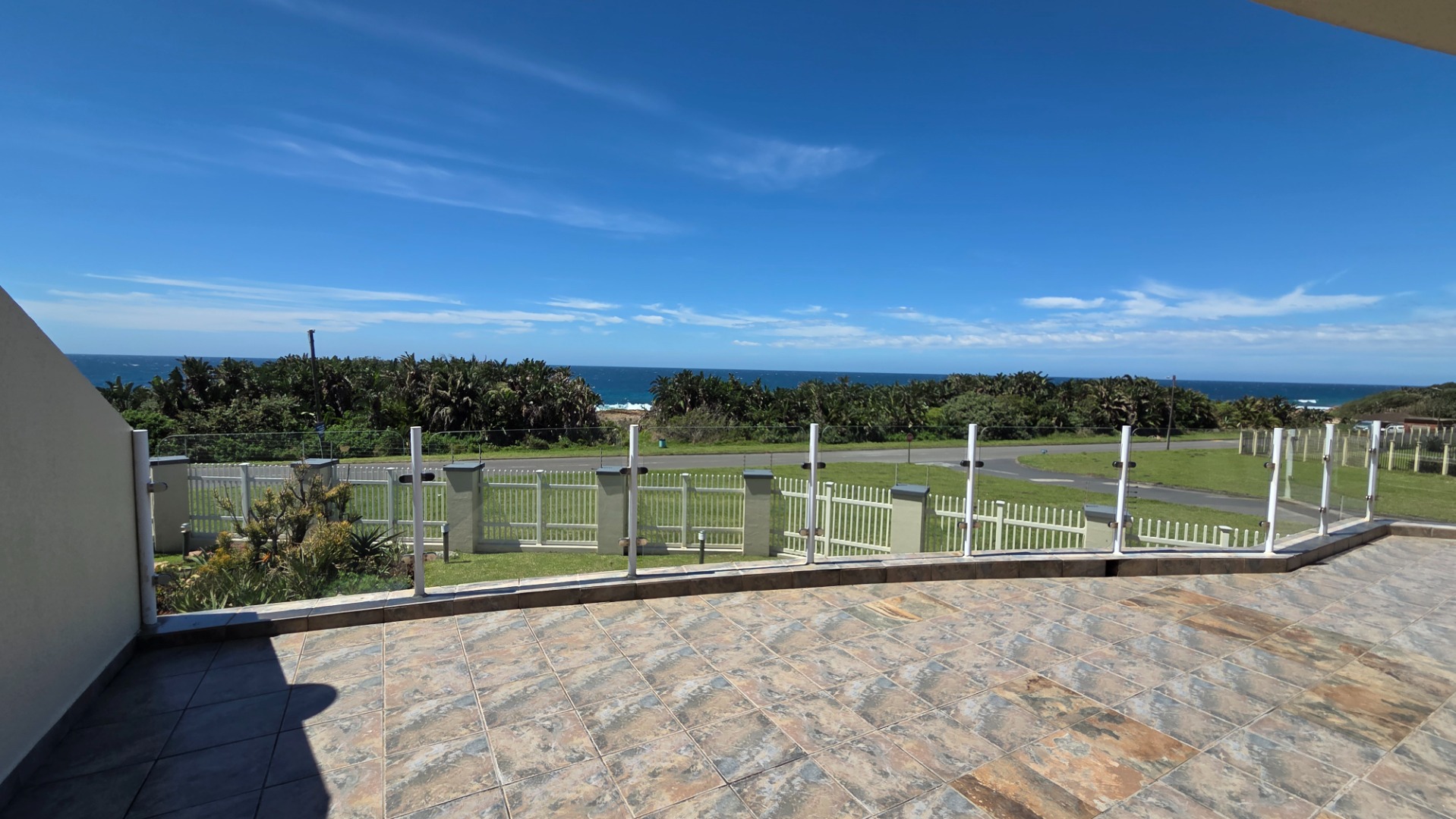 3 Bedroom Apartment for Sale in Uvongo in Uvongo