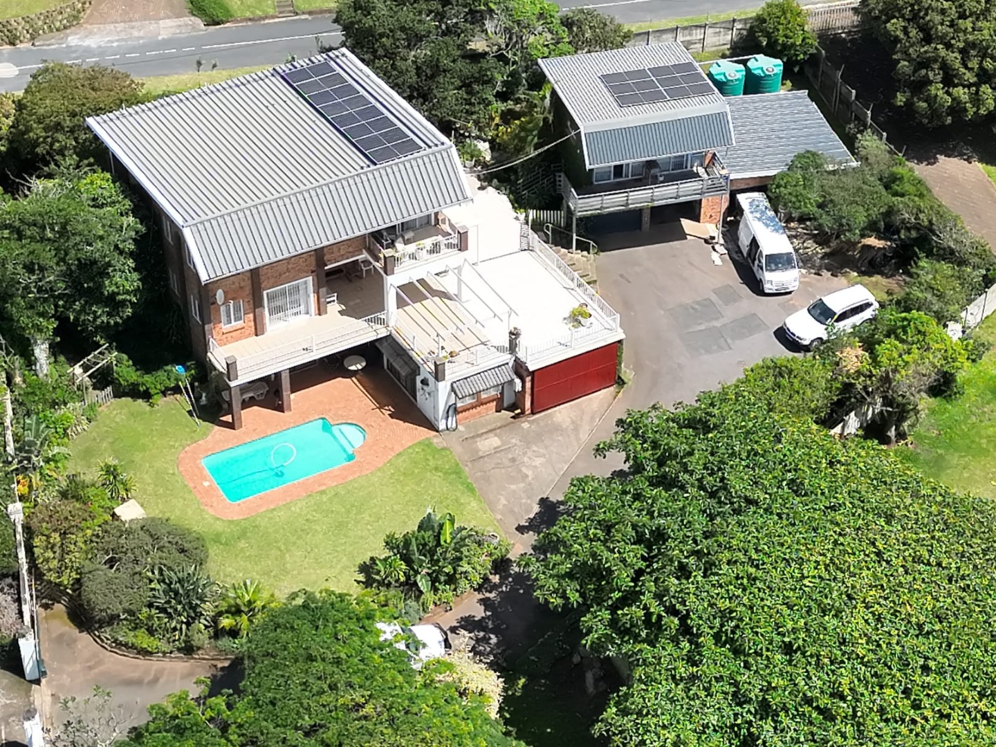 6 Bedroom House for Sale in Umzumbe in Umzumbe