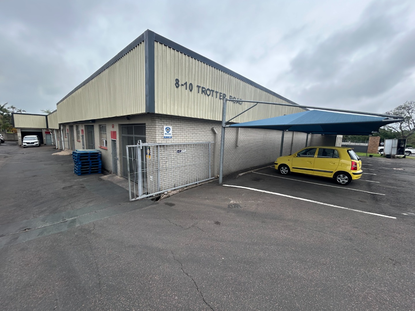 Commercial to Rent in Pinelands in Pinelands
