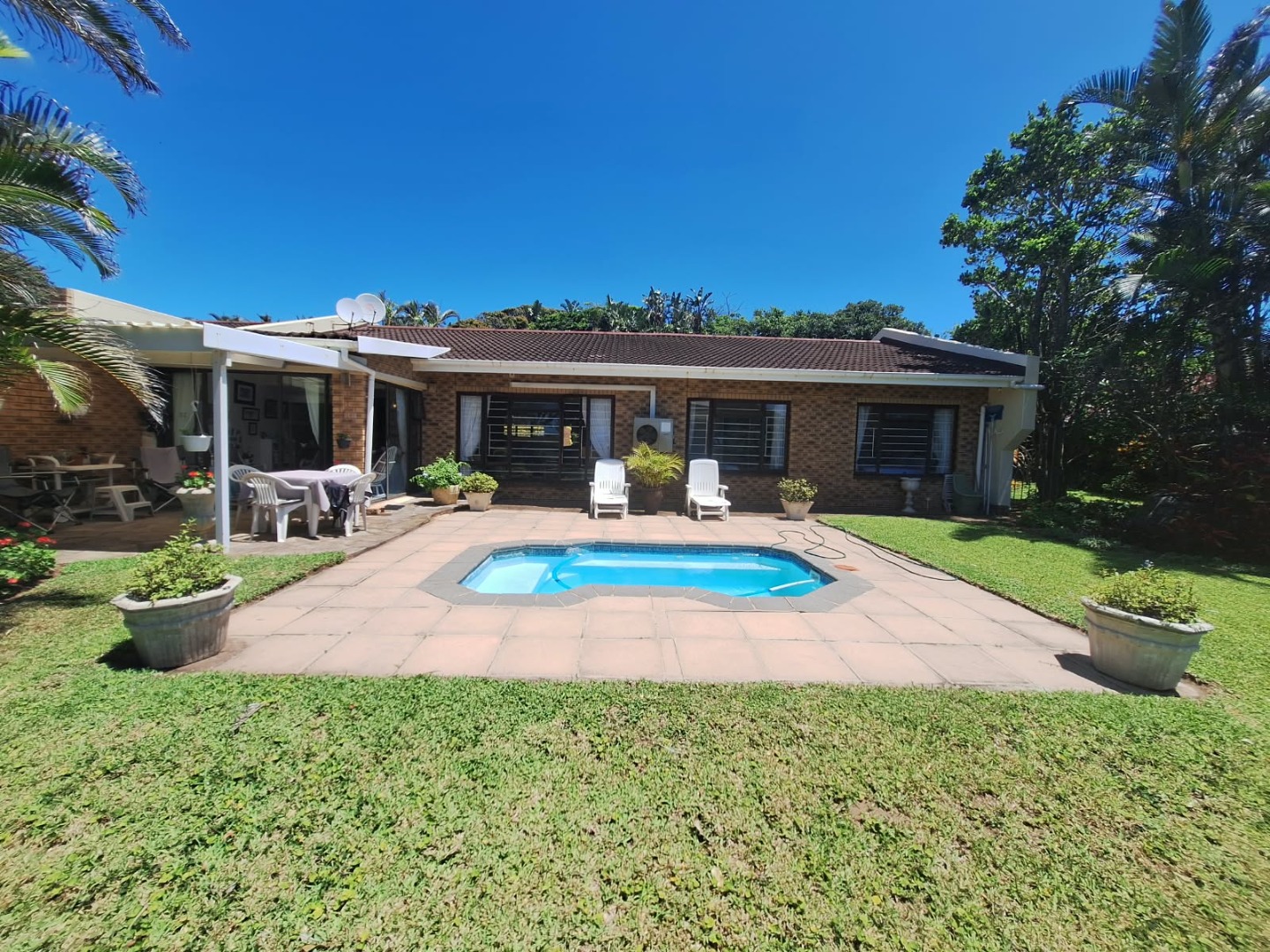 3 Bedroom Townhouse for Sale in Umzumbe in Umzumbe