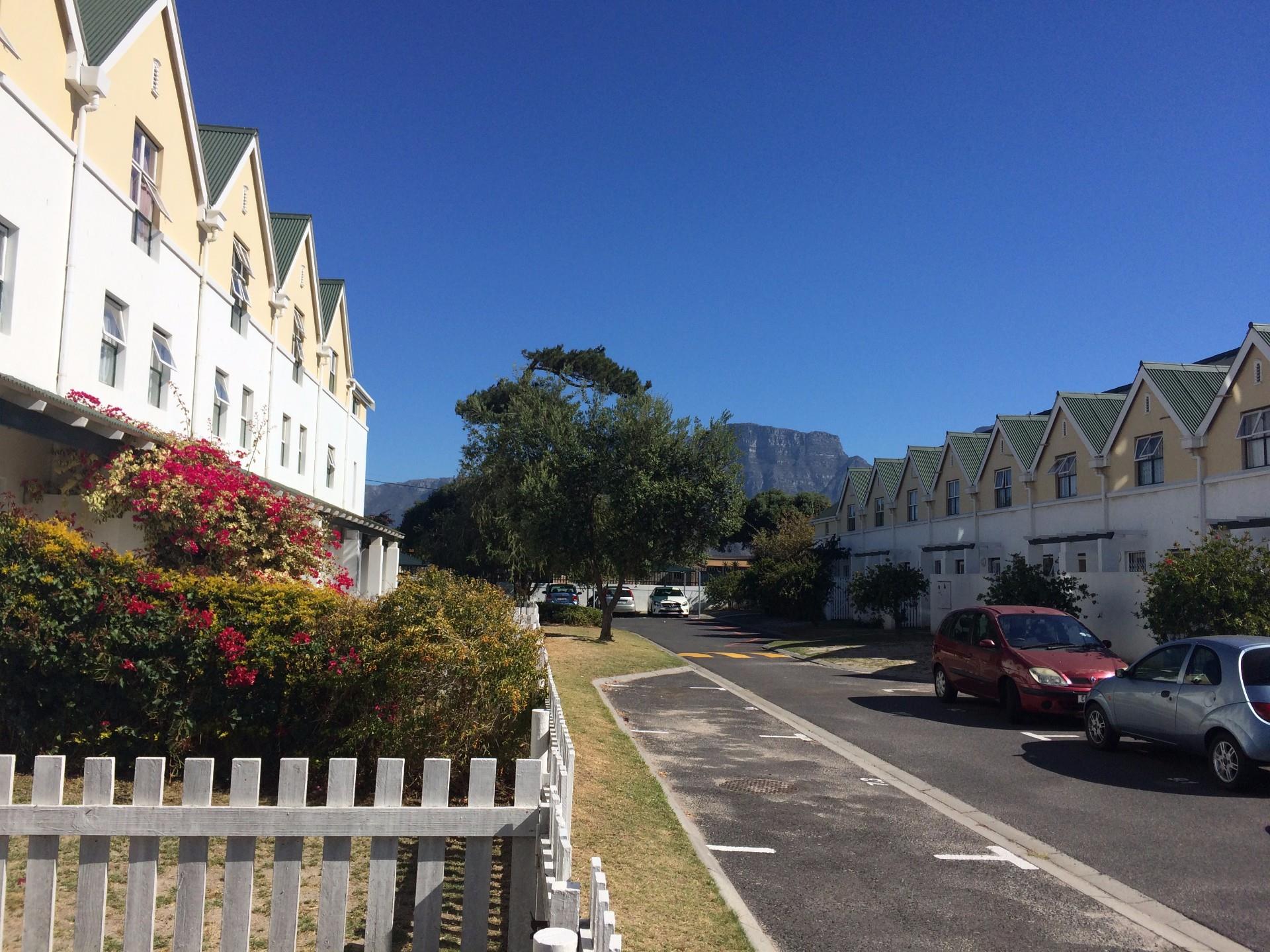 2 Bedroom Apartment / Flat To Rent in Rondebosch East RE/MAX™ of