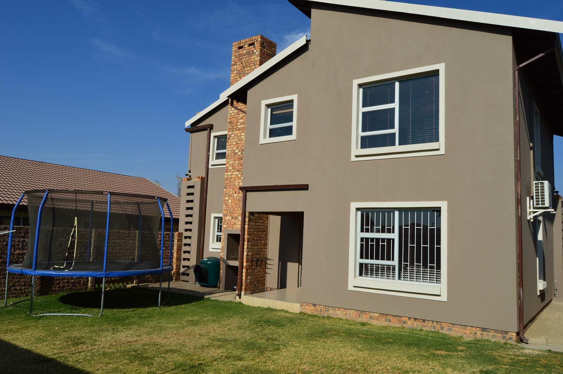 Property and houses for sale in New Market Park, Alberton RE/MAX