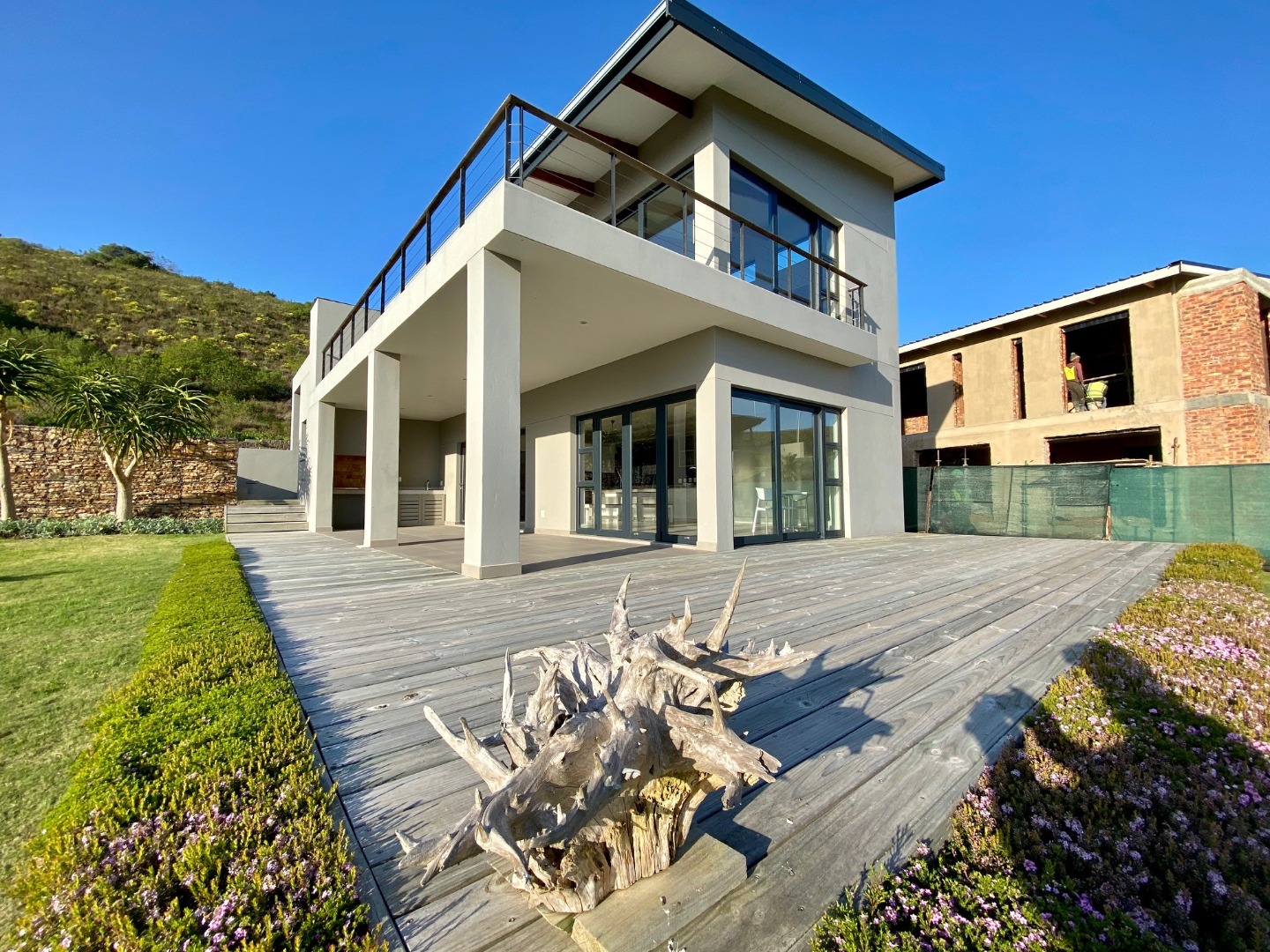 2 Bedroom House For Sale in Fernwood Estate RE/MAX™ of Southern Africa