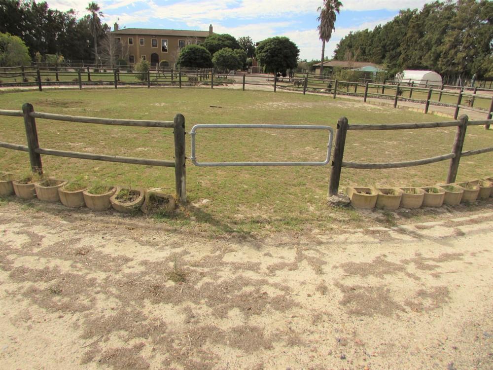 2 Bedroom House For Sale in Morningstar RE/MAX™ of Southern Africa