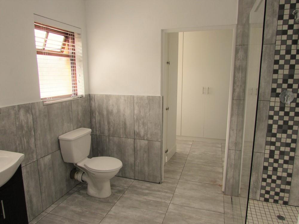 2 Bedroom House For Sale in Morningstar RE/MAX™ of Southern Africa
