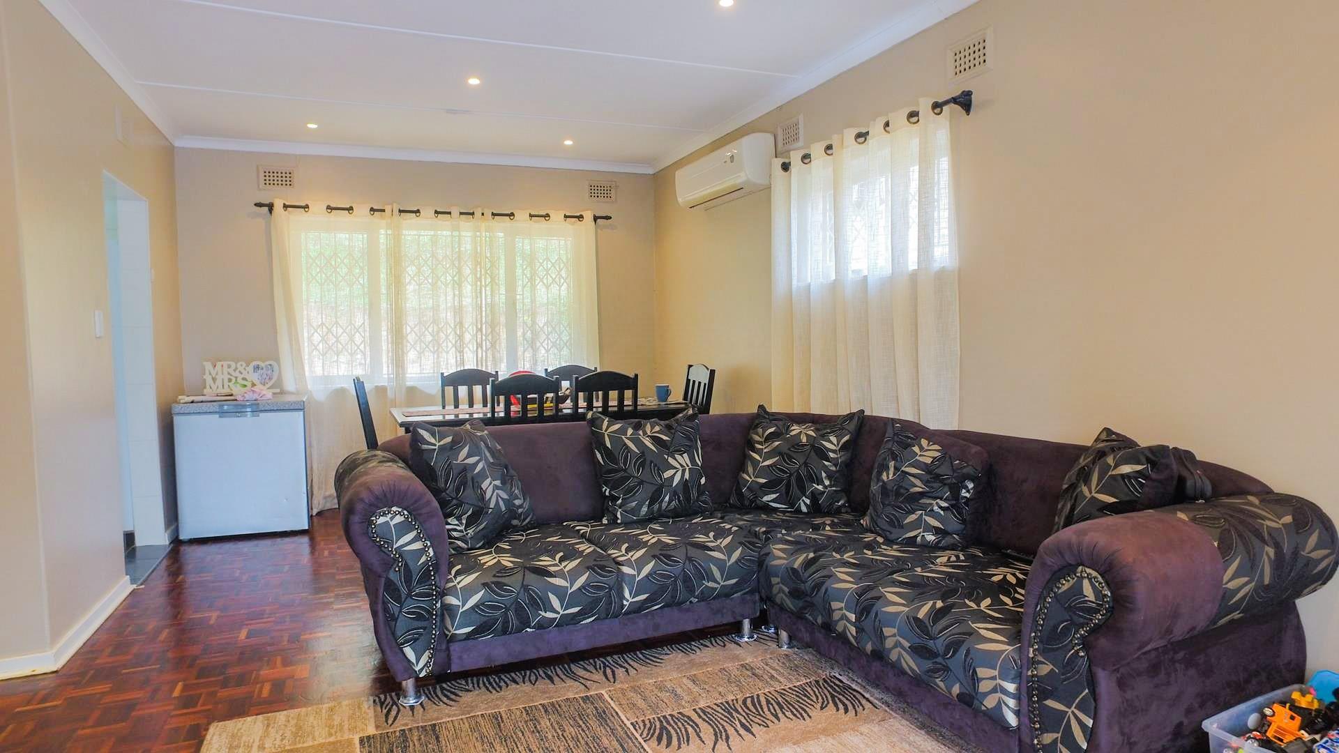 3 Bedroom House For Sale in Amanzimtoti RE/MAX™ of Southern Africa