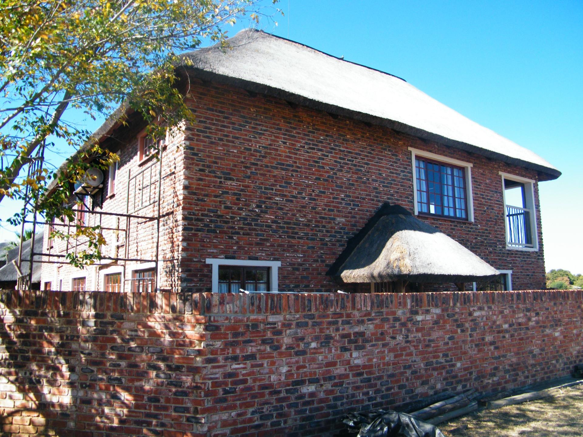 5 Bedroom House For Sale in Orkney RE/MAX™ of Southern Africa