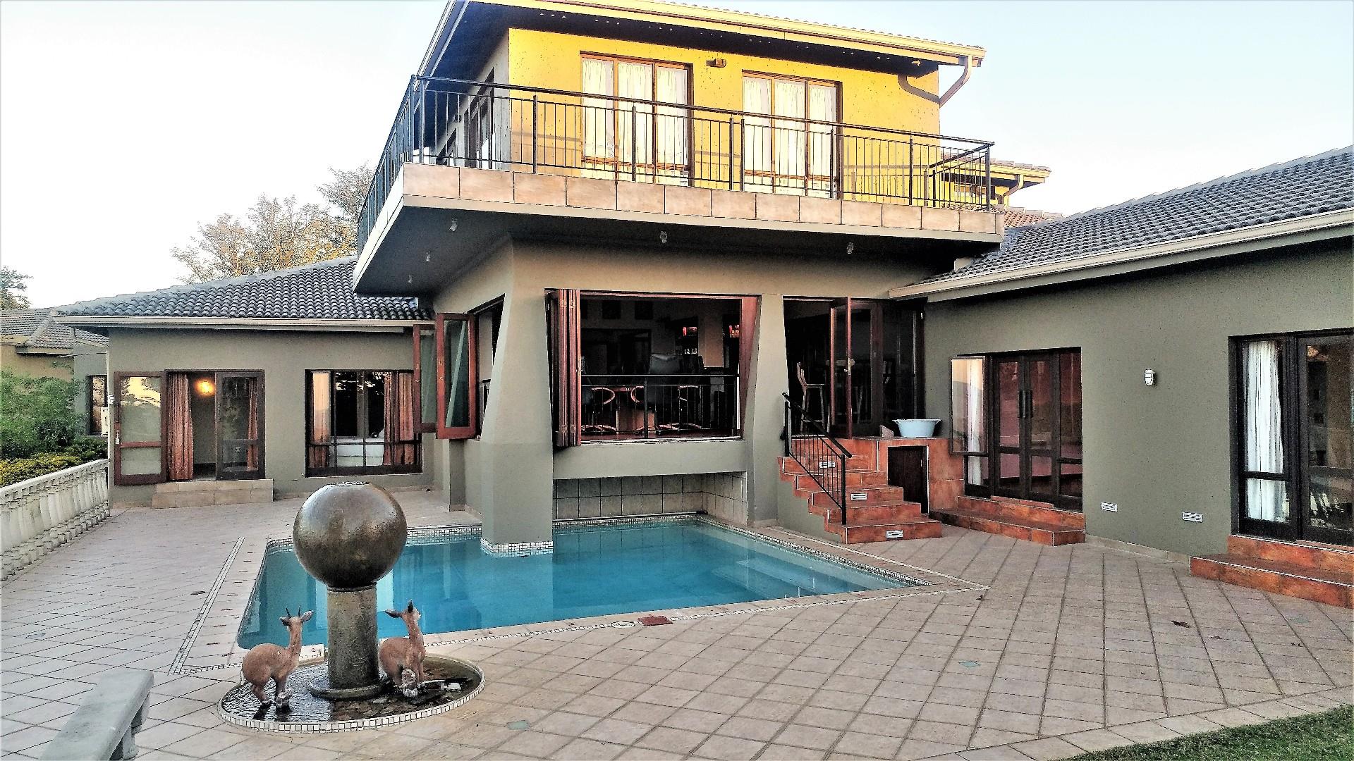 5 Bedroom House For Sale in Shandon Estate RE/MAX™ of Southern Africa