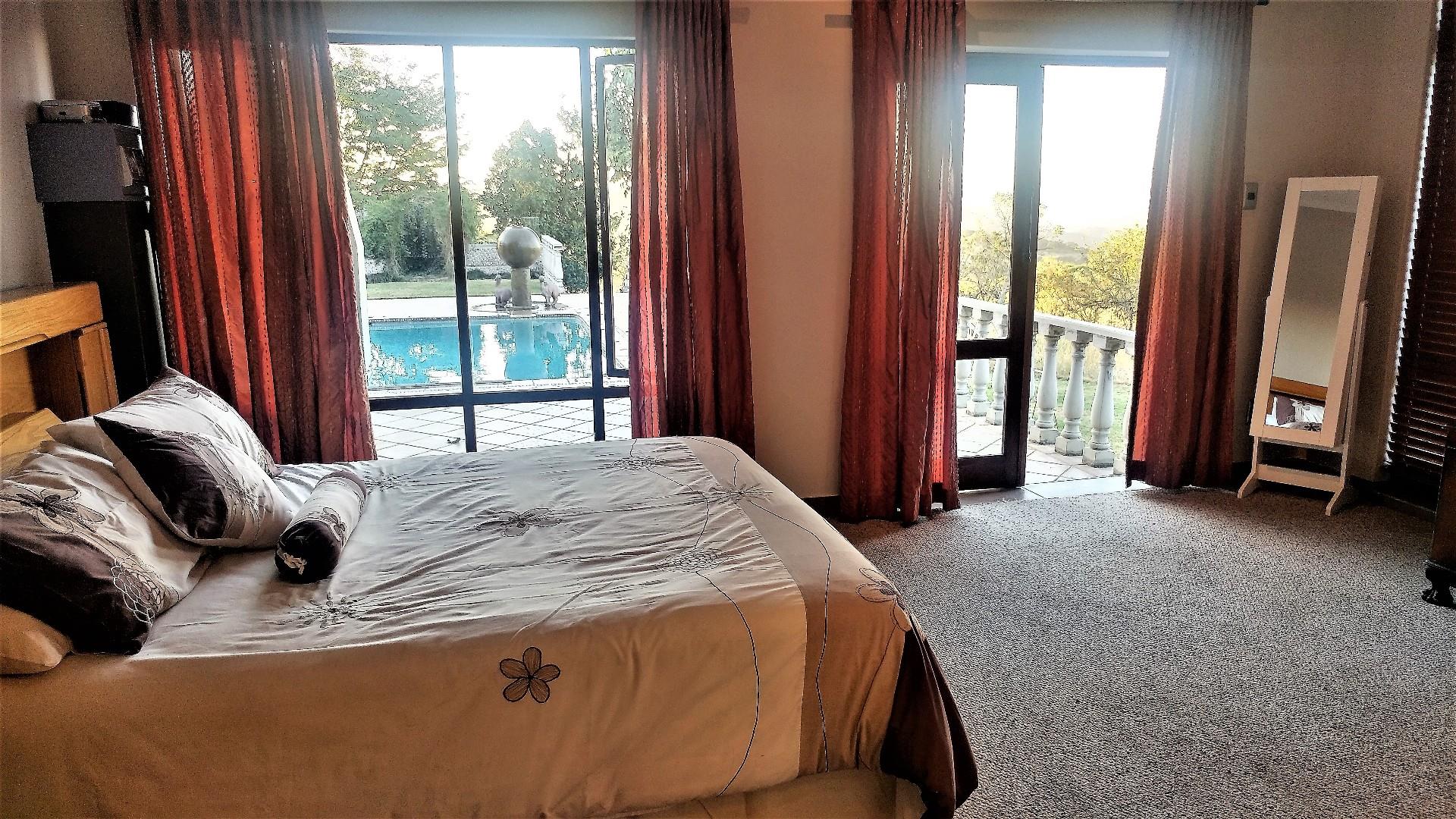 5 Bedroom House For Sale in Shandon Estate RE/MAX™ of Southern Africa