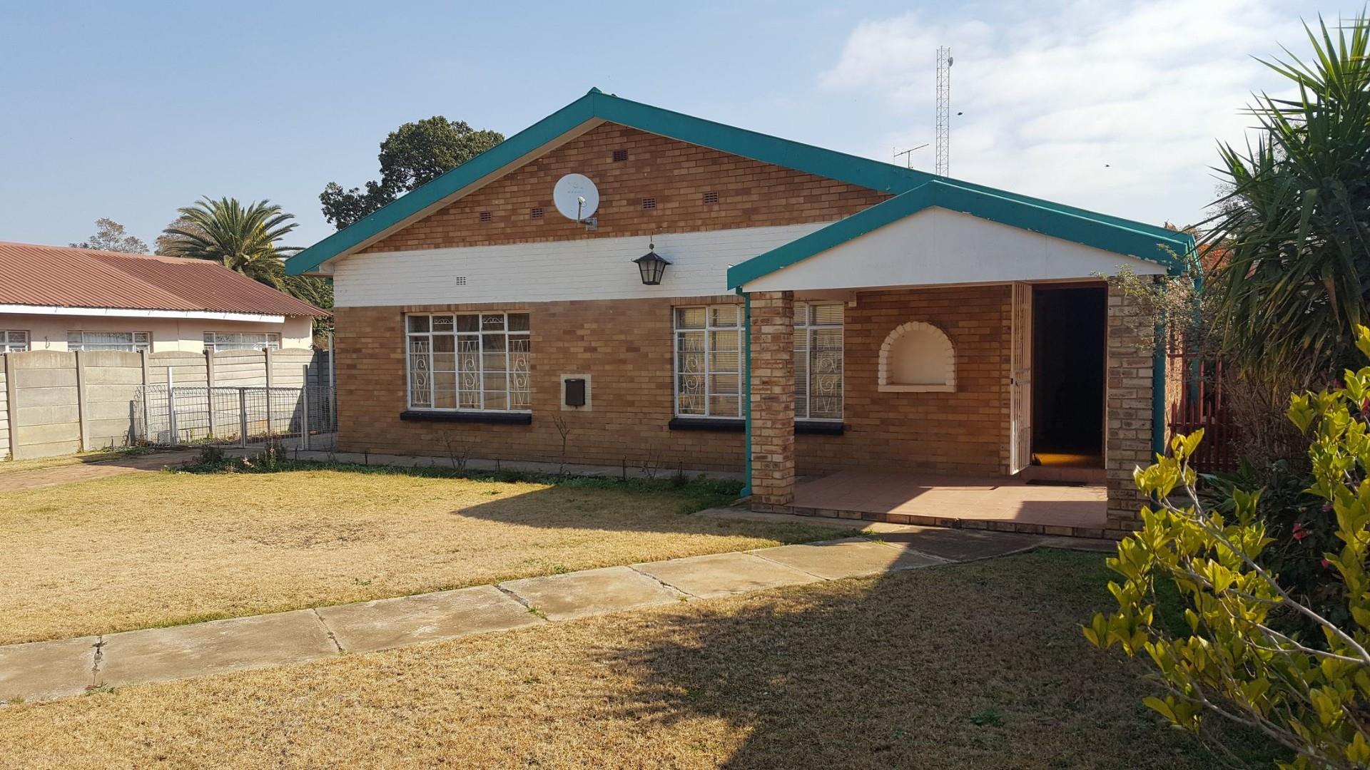 3 Bedroom House For Sale in Potchefstroom Central RE/MAX™ of Southern