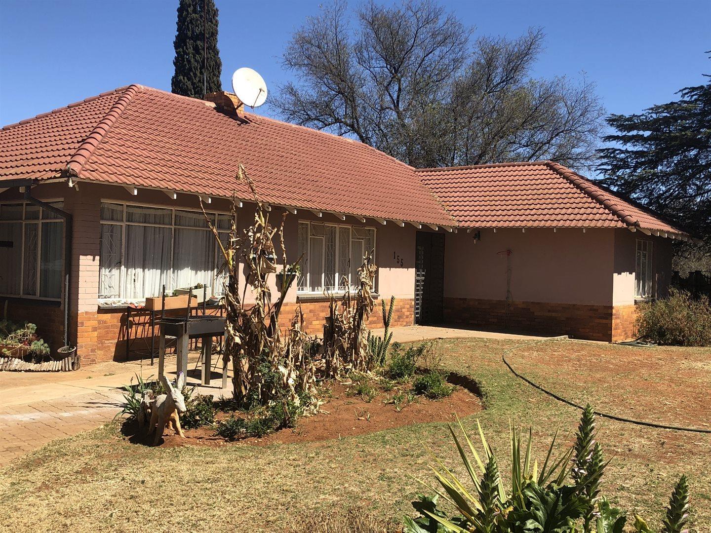 4 Bedroom House For Sale in Orkney RE/MAX™ of Southern Africa