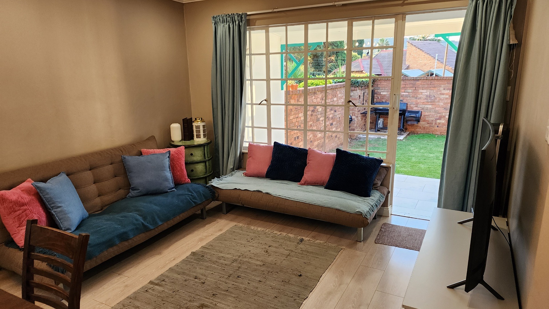 2 Bedroom Townhouse For Sale in Faerie Glen RE/MAX™ of Southern Africa