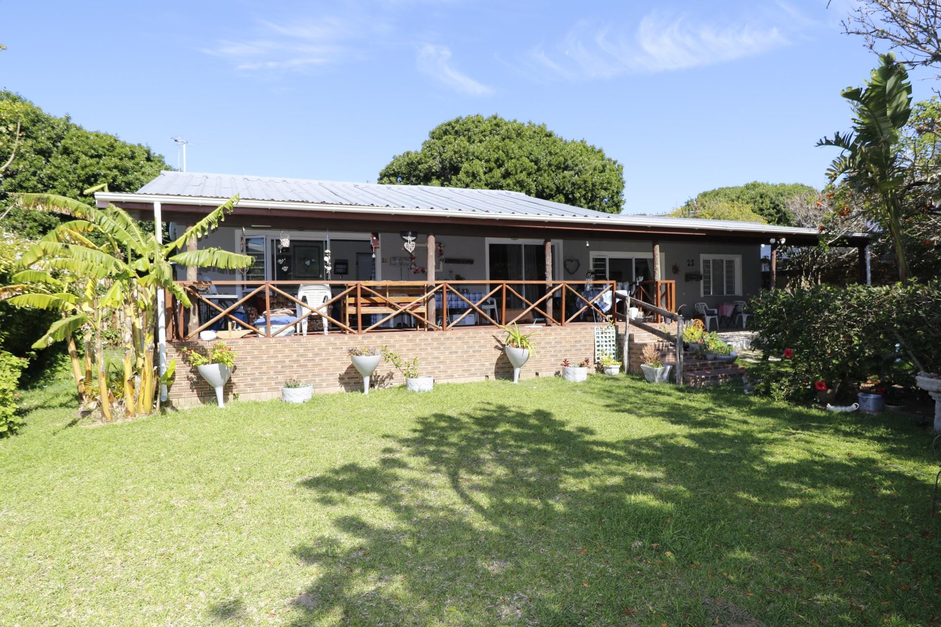 3 Bedroom House For Sale in Kenton On Sea RE/MAX™ of Southern Africa