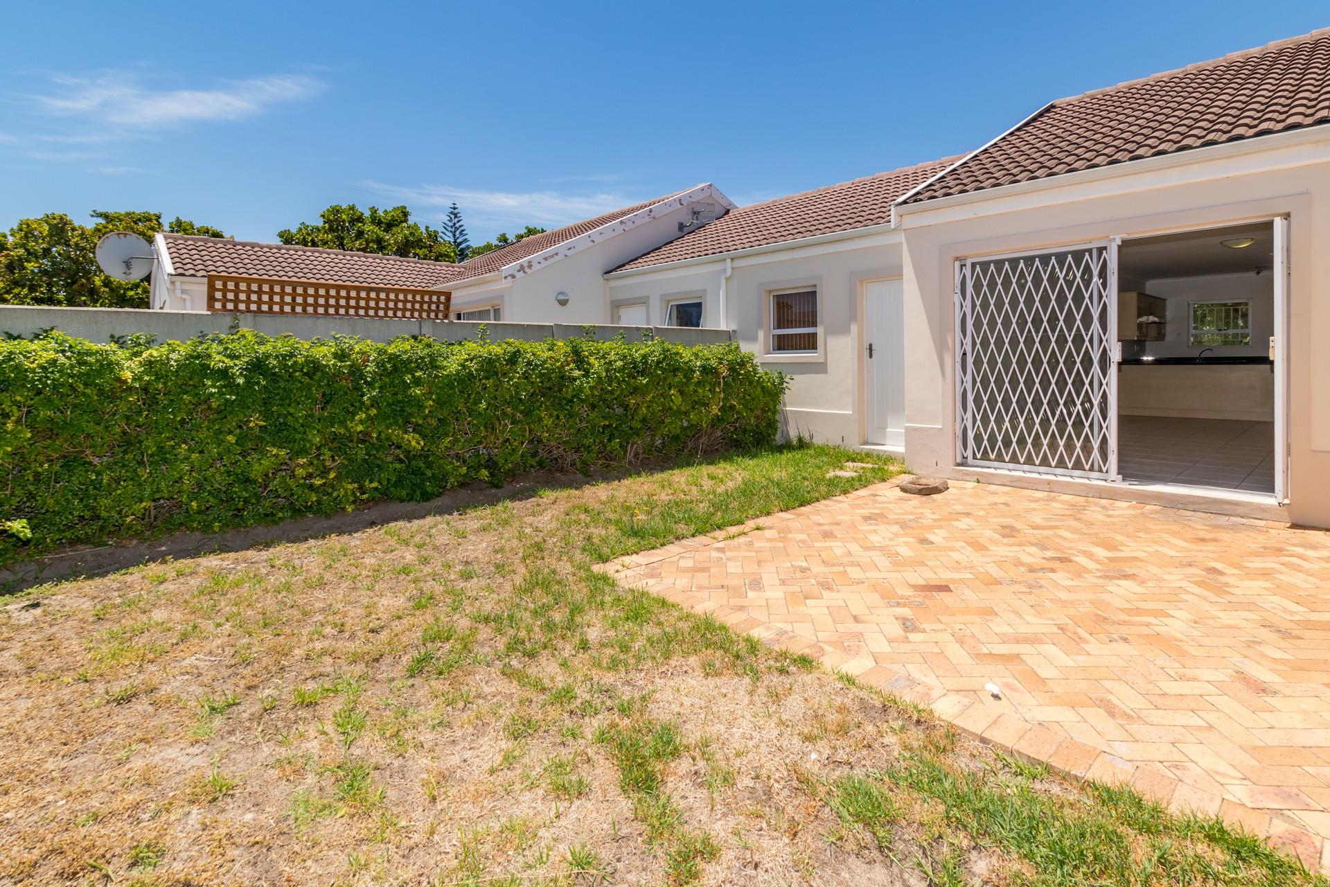 3 Bedroom House For Sale in Plumstead RE/MAX™ of Southern Africa