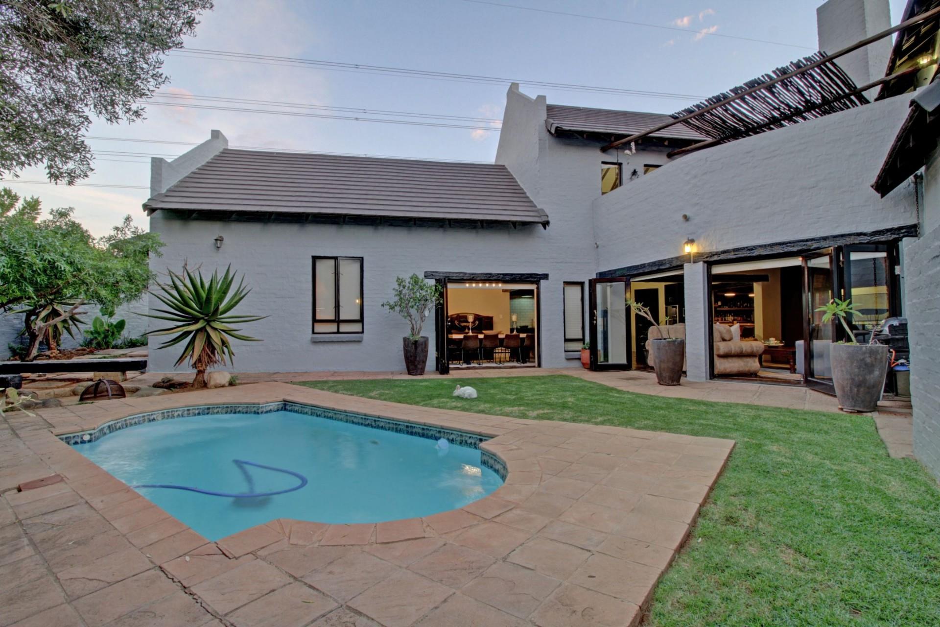 6 bedroom house