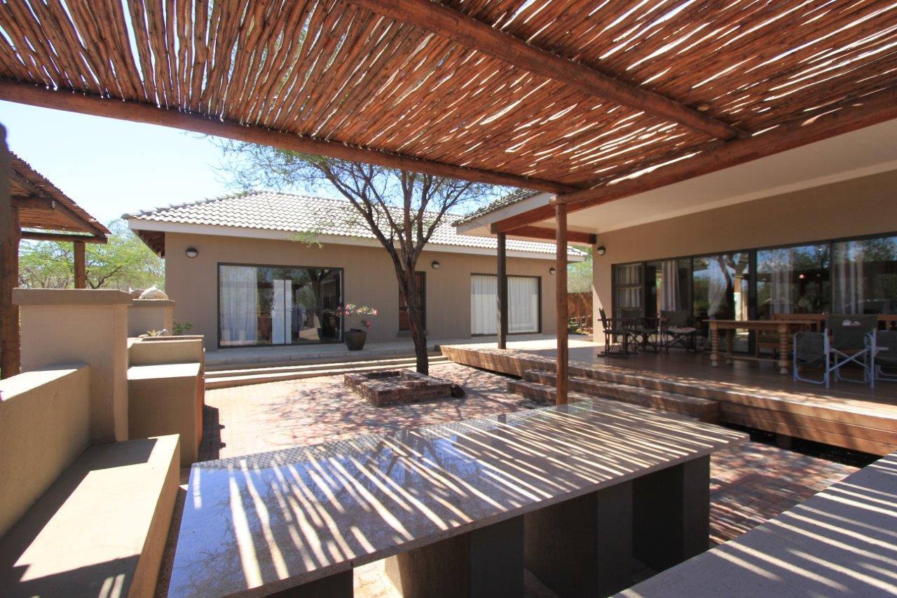 4 Bedroom House For Sale in Hoedspruit Wildlife Estate RE/MAX™ of