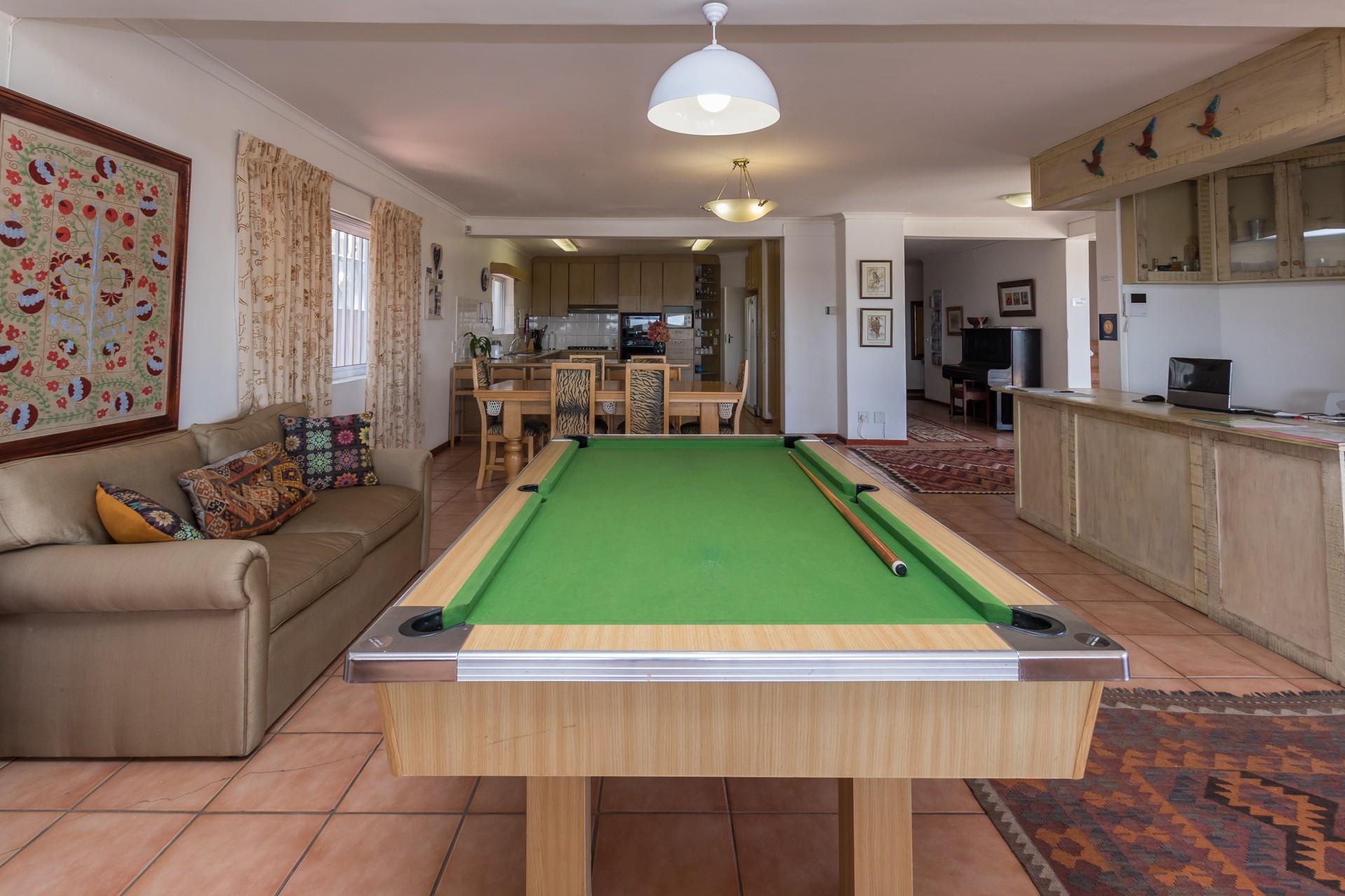 16-bedroom-house-for-sale-in-lakeside-re-max-of-southern-africa