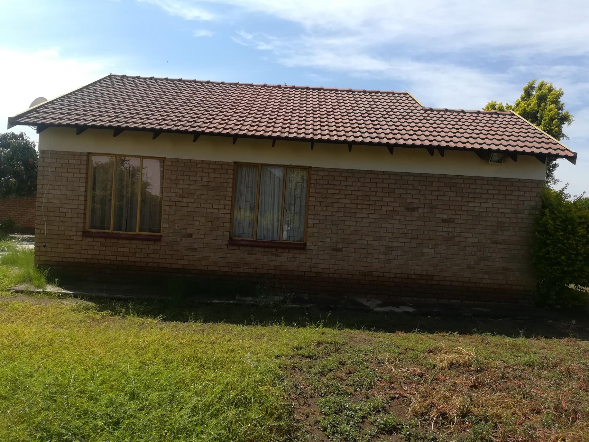 3 Bedroom House For Sale in Rainbow Park RE/MAX™ of Southern Africa