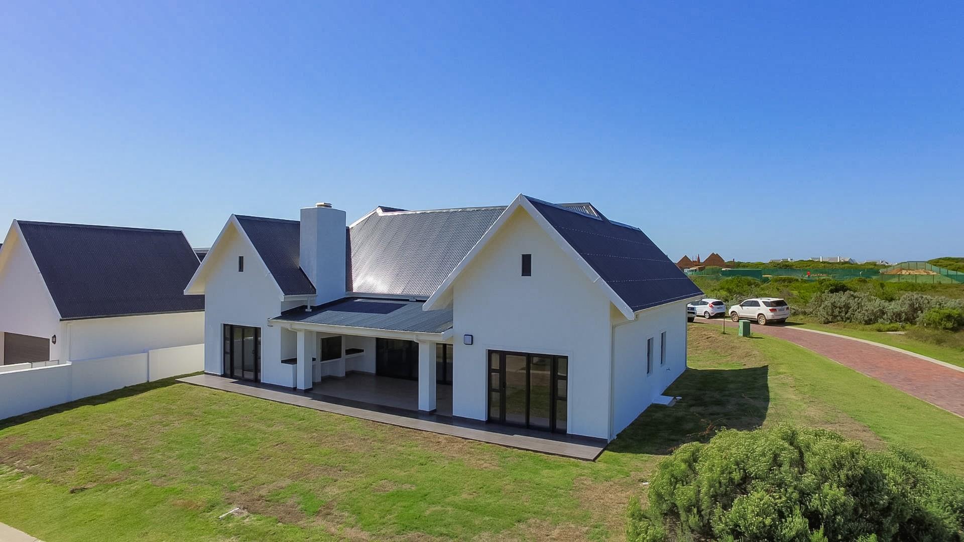 3 Bedroom House For Sale in St Francis Links RE/MAX™ of Southern Africa