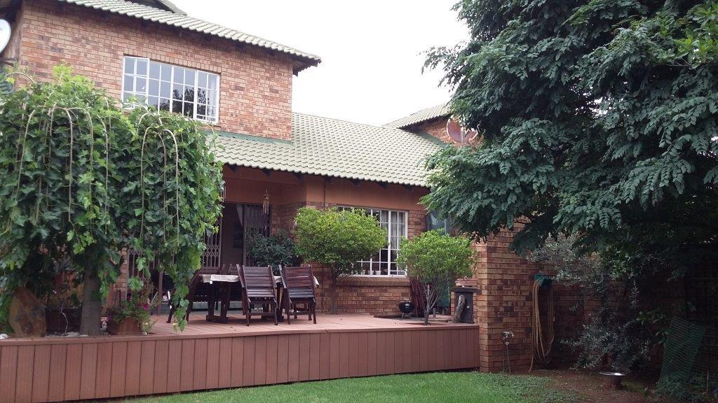4 Bedroom House For Sale in Vanderbijlpark SW RE/MAX™ of Southern Africa