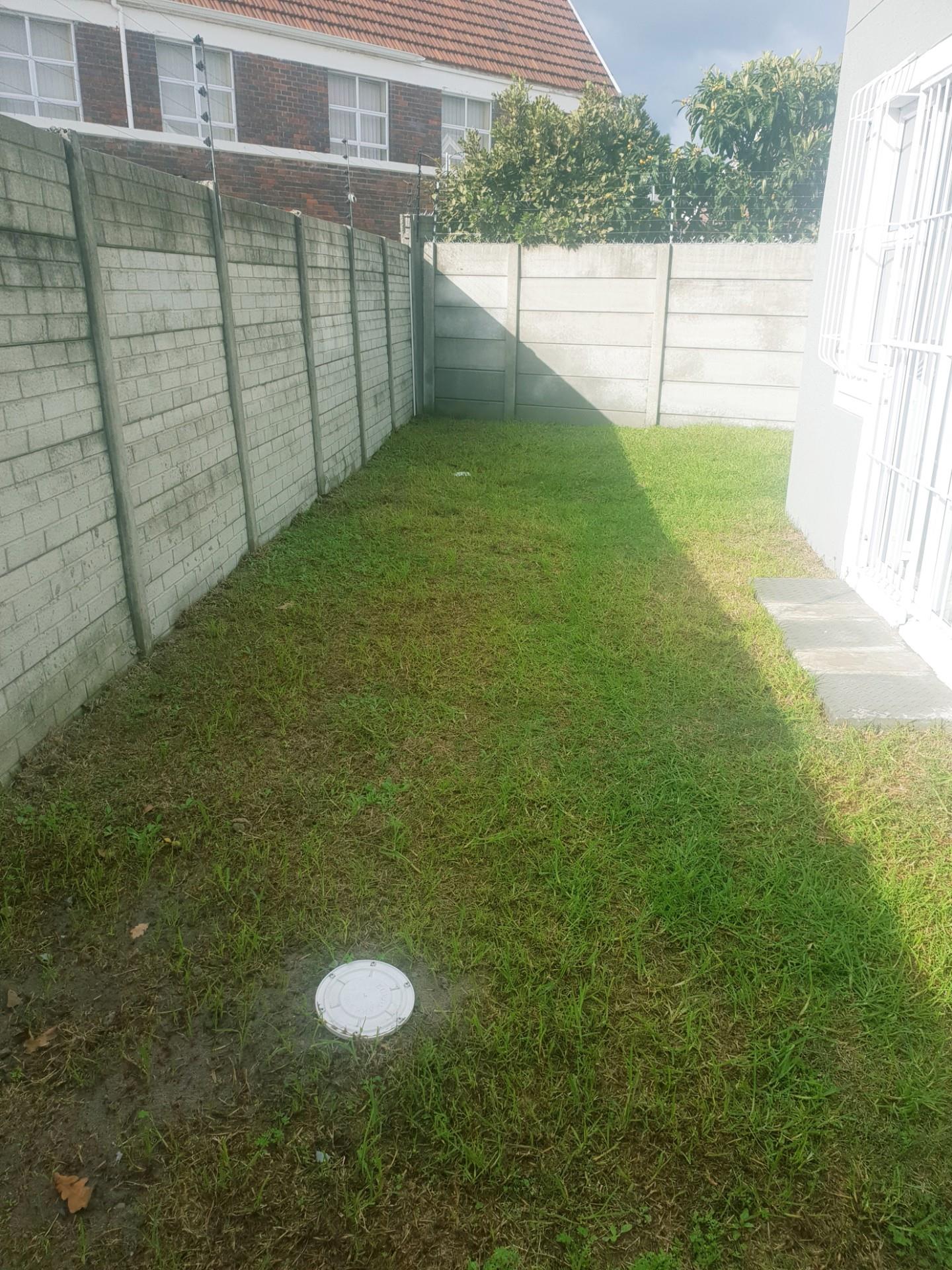 3 Bedroom Townhouse For Sale in Hazendal RE/MAX™ of Southern Africa