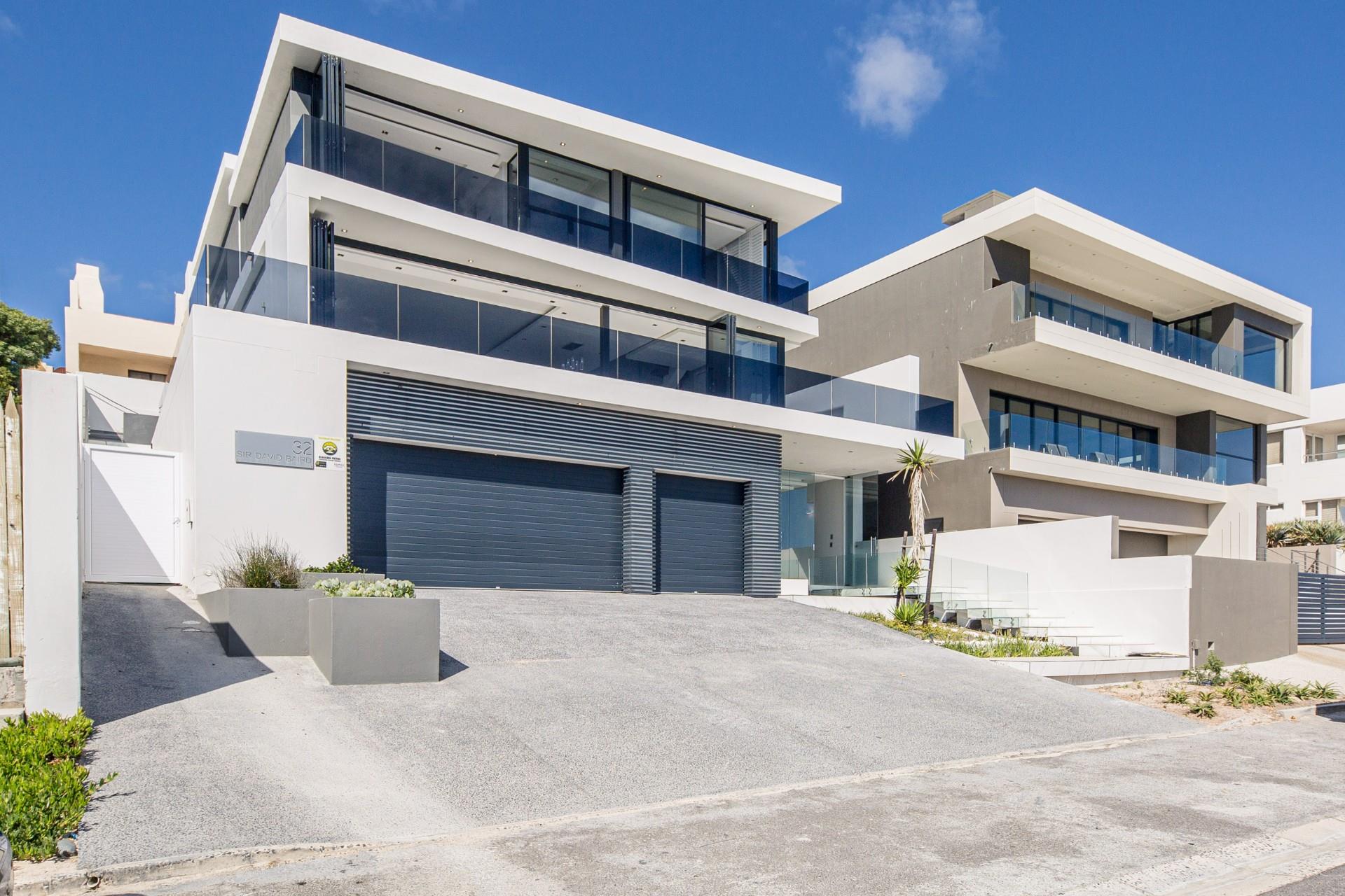 5 Bedroom House For Sale in Bloubergstrand RE/MAX™ of Southern Africa