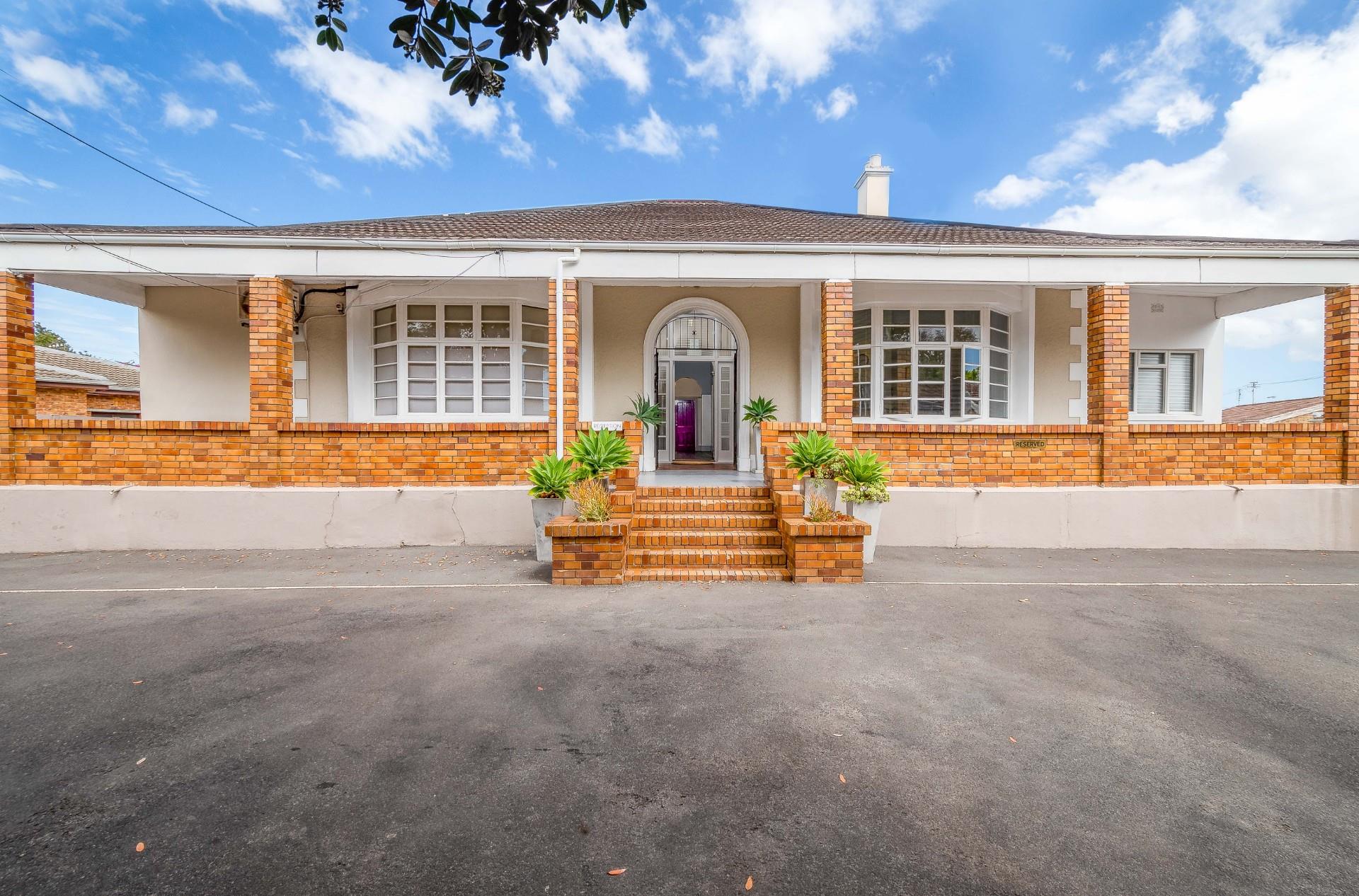 4 Bedroom House For Sale in Plumstead RE/MAX™ of Southern Africa