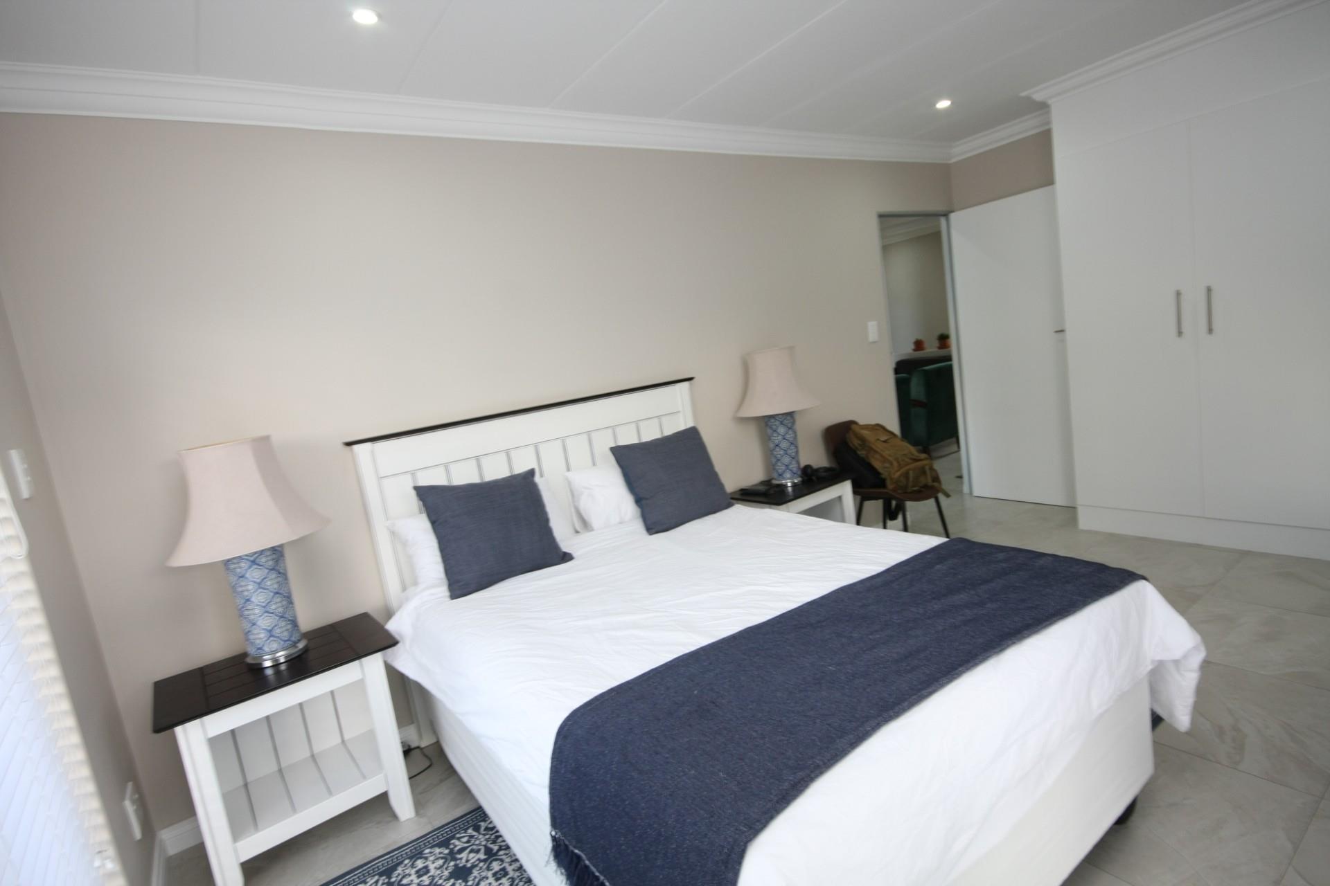 2 Bedroom Apartment / Flat To Rent in Silver Lakes Golf Estate RE/MAX