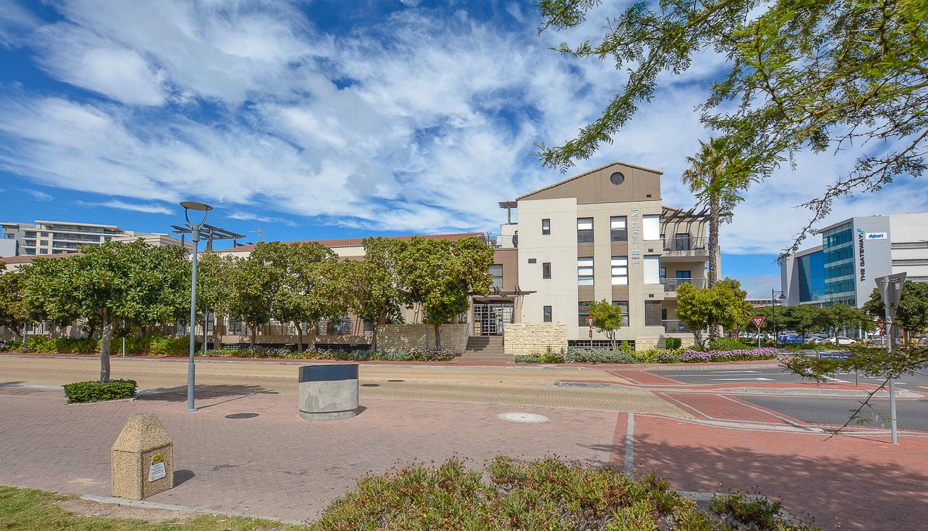 Commercial Property in Montague Gardens For Sale RE/MAX™ of Southern