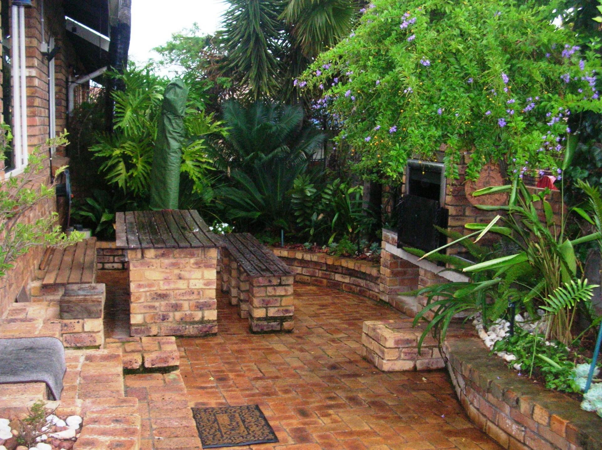 3 Bedroom Townhouse To Rent in Norkem Park RE/MAX™ of Southern Africa