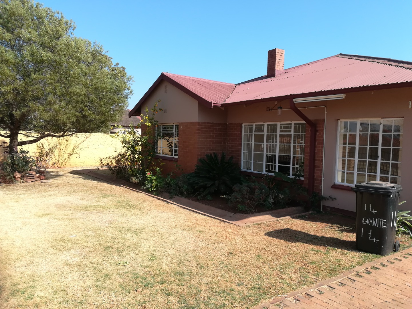 3 Bedroom House For Sale in Carletonville Central RE/MAX™ of Southern
