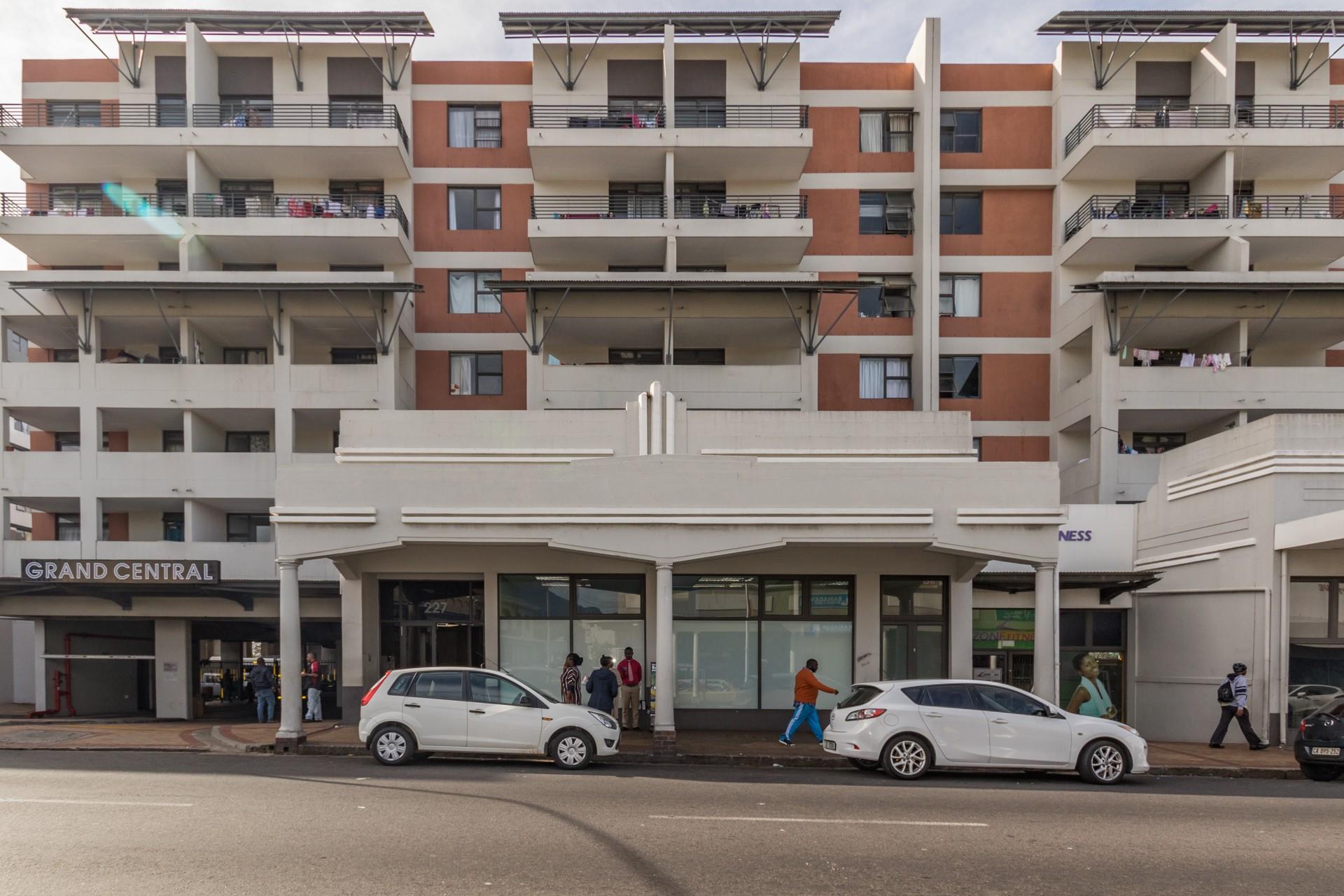 1 Bedroom Apartment / Flat For Sale in Wynberg Upper RE/MAX™ of