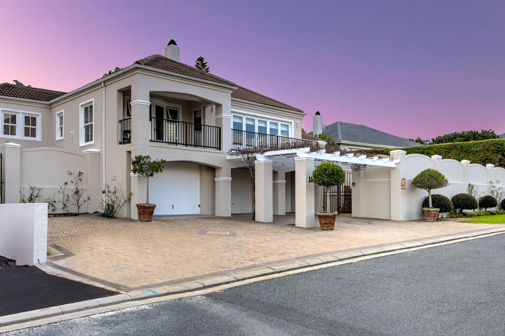 3 Bedroom House For Sale in Montclair RE/MAX™ of Southern Africa