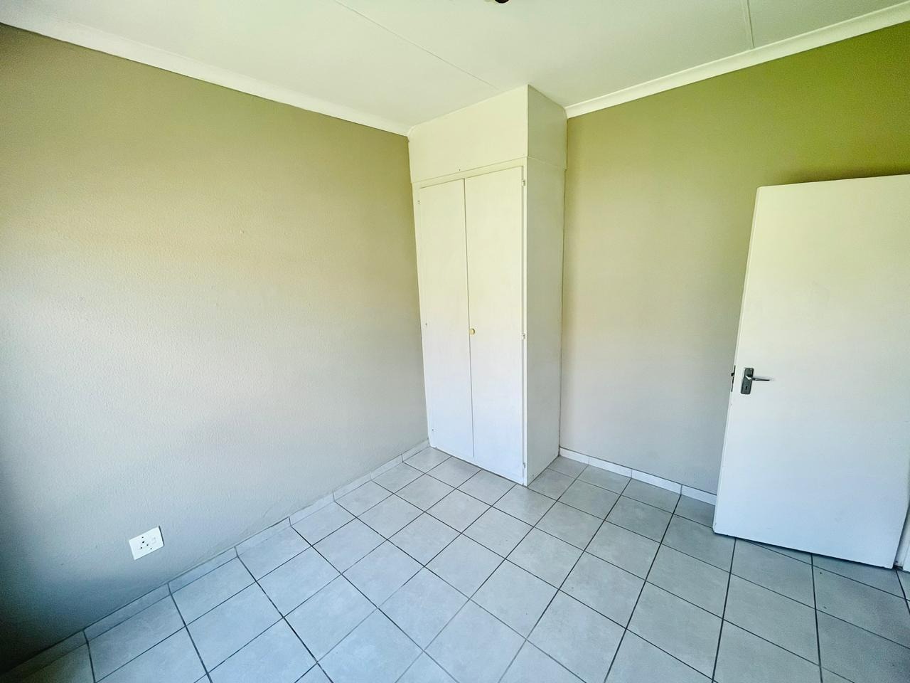 2 Bedroom Townhouse To Rent in Oakdene RE/MAX™ of Southern Africa