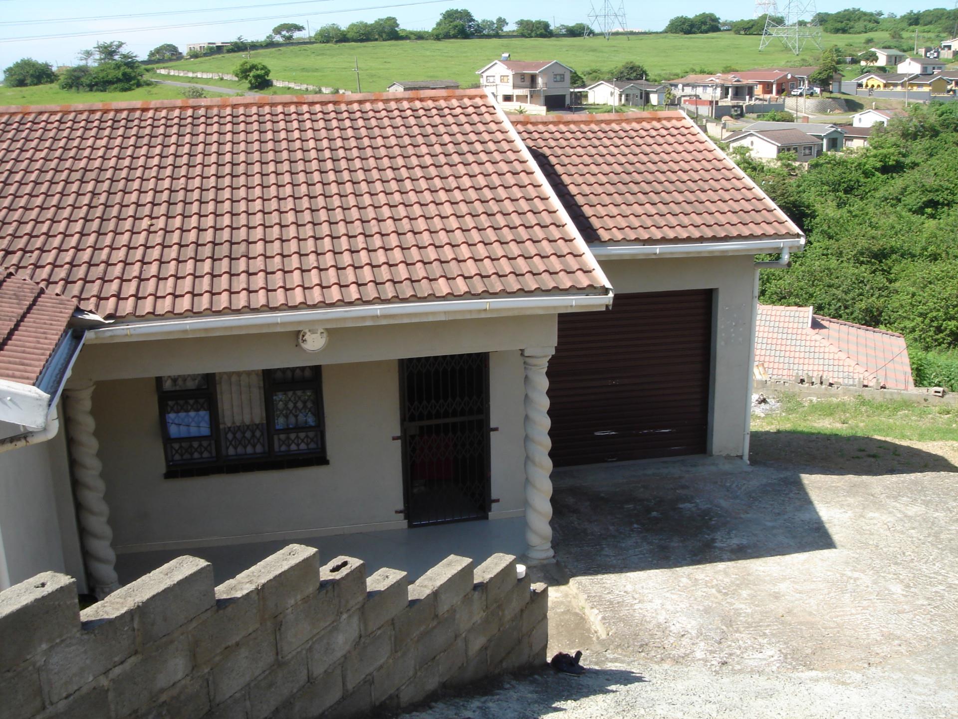 3 Bedroom House For Sale in Lovu RE/MAX™ of Southern Africa