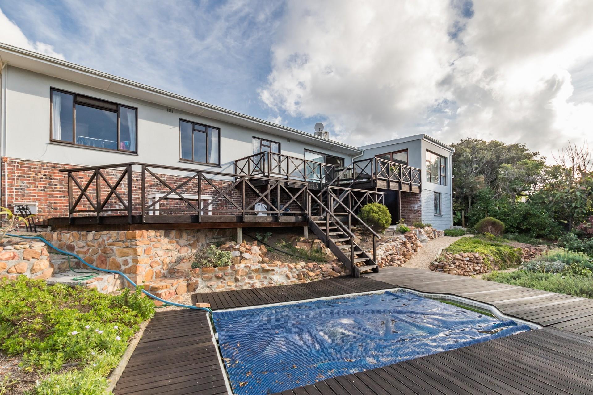 4 Bedroom House For Sale in Fish Hoek RE/MAX™ of Southern Africa