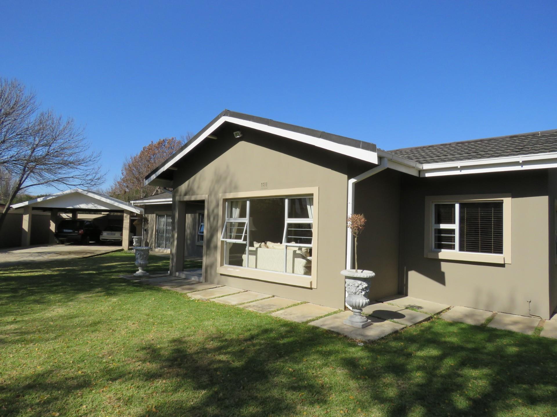4 Bedroom House For Sale in Harrismith RE/MAX™ of Southern Africa