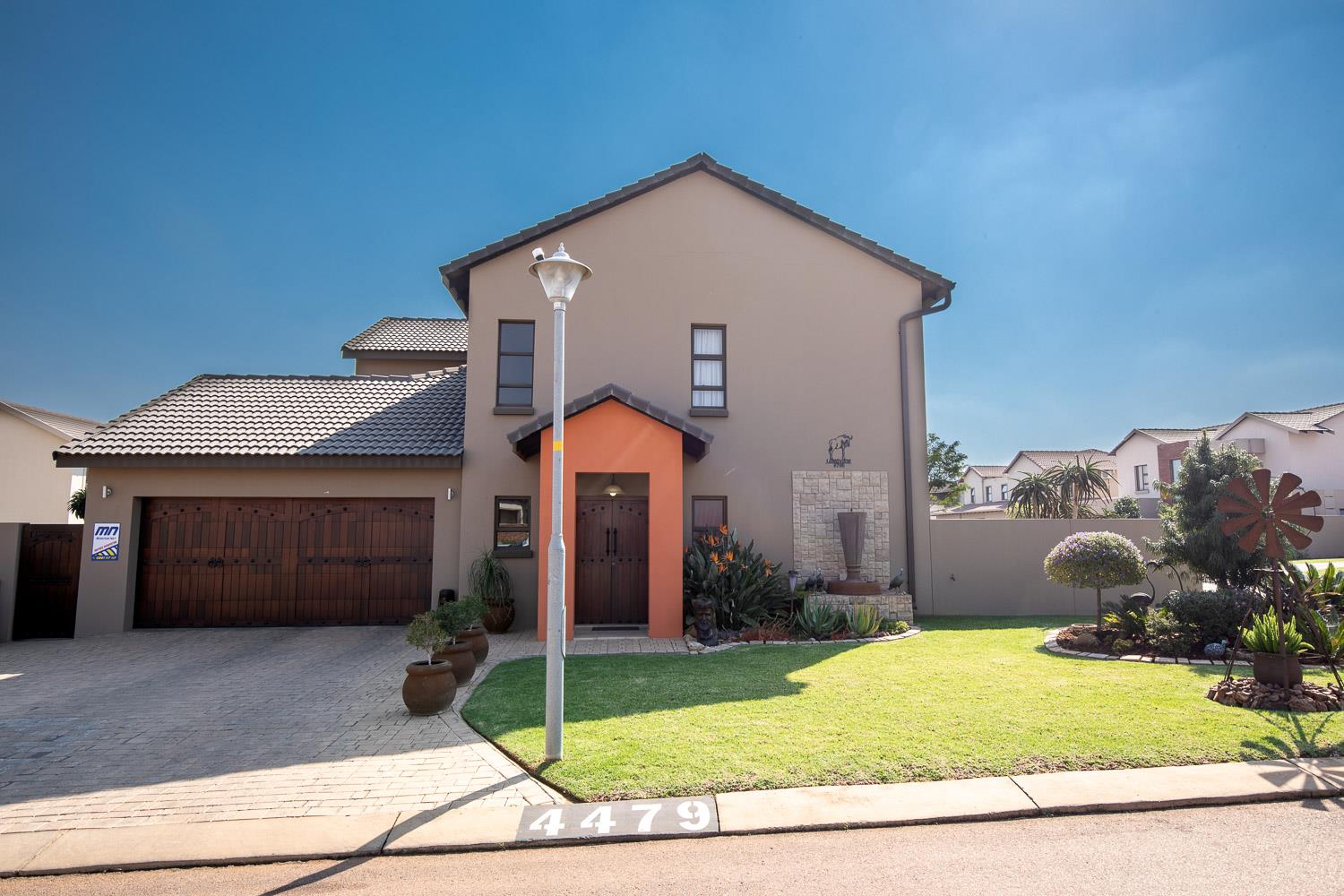 4 Bedroom House For Sale in Eldo View RE/MAX™ of Southern Africa