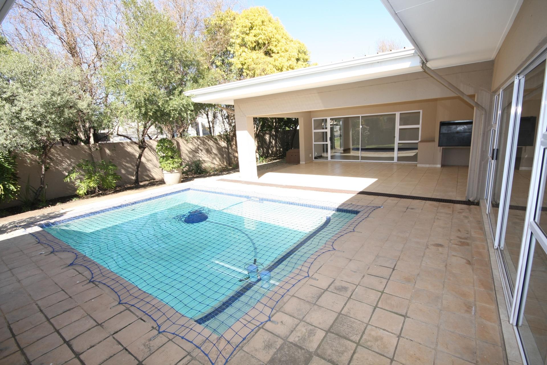 Property and houses for sale in Silver Lakes Golf Estate, Pretoria RE