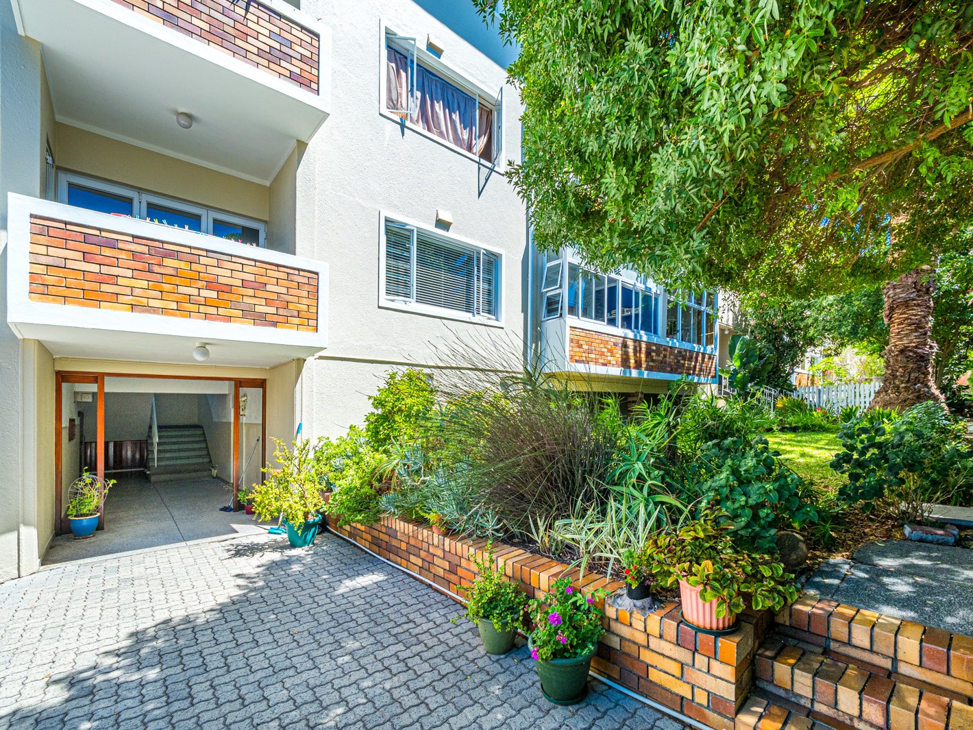 2 Bedroom Apartment / Flat For Sale in Kenilworth Upper RE/MAX™ of