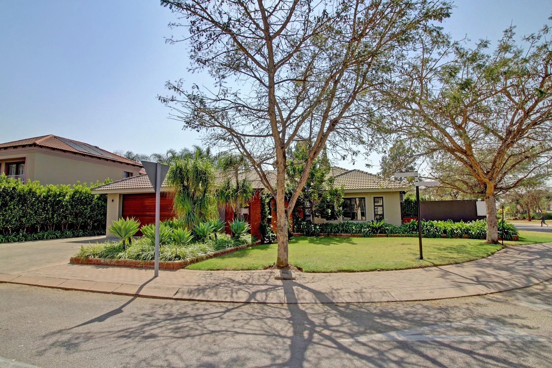 3 Bedroom House For Sale in Willow Acres RE/MAX™ of Southern Africa