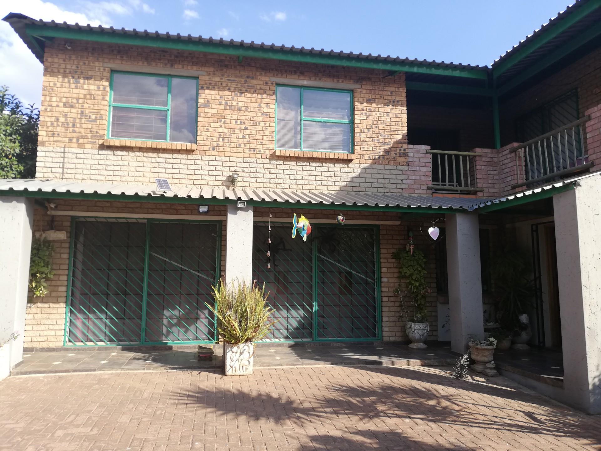 3 Bedroom House For Sale in Westonaria RE/MAX™ of Southern Africa