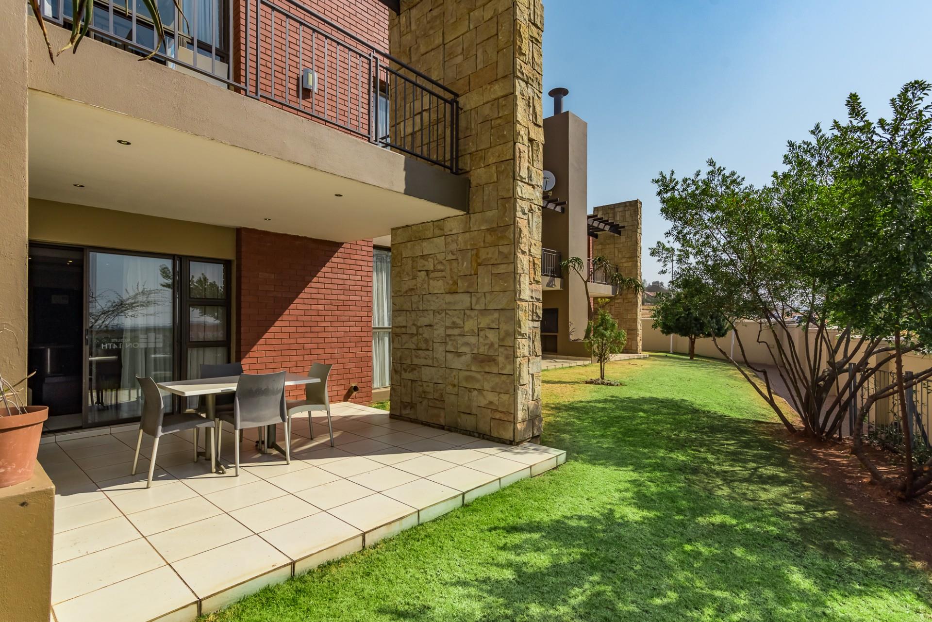 2 Bedroom Apartment / Flat For Sale in Fairland RE/MAX™ of Southern