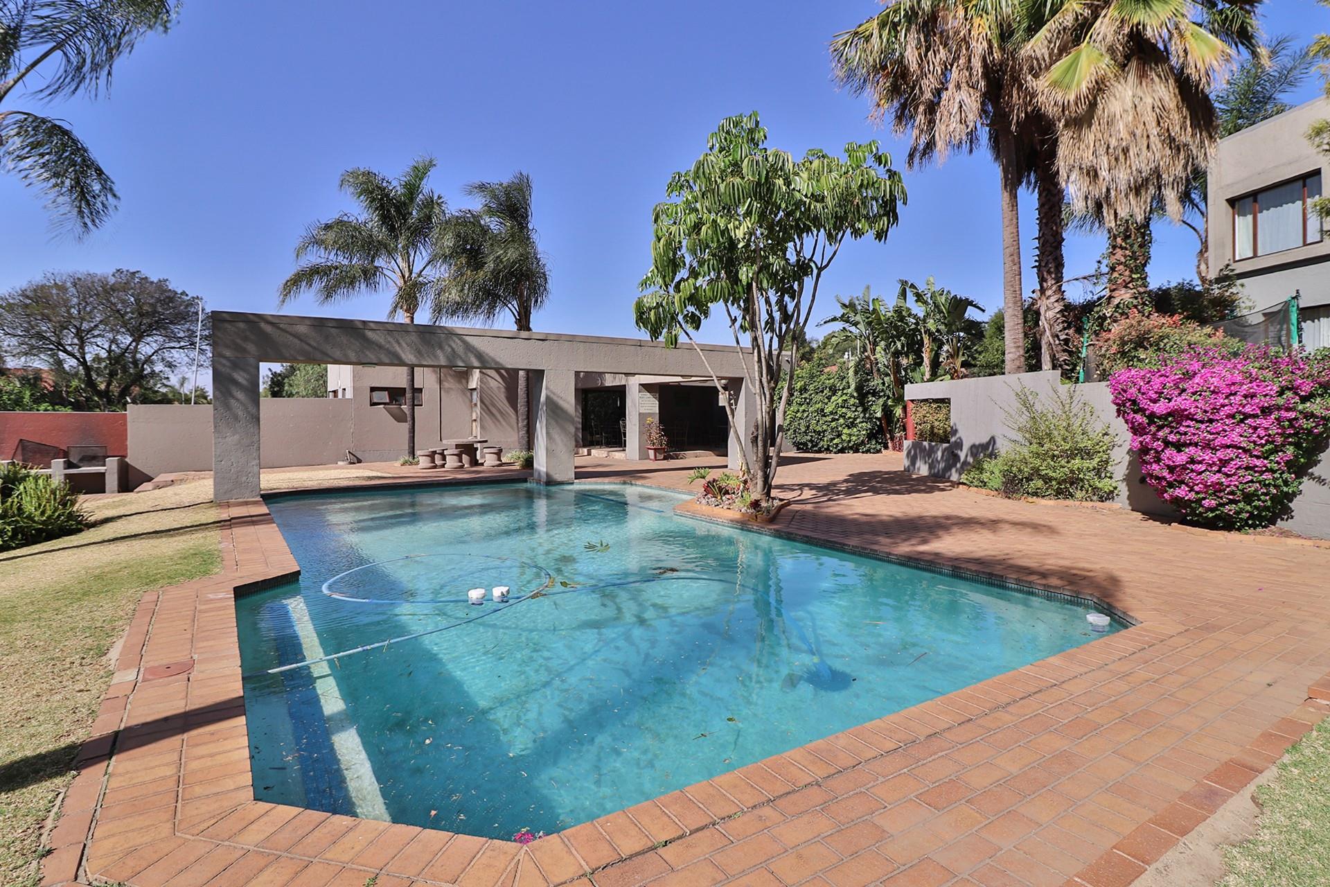 2 Bedroom Townhouse For Sale in Marais Steyn Park RE/MAX™ of Southern